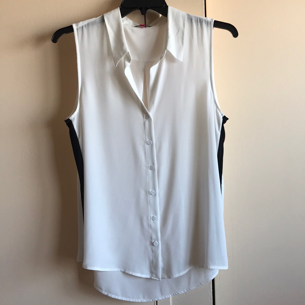 Nice white and black blouse NWOT